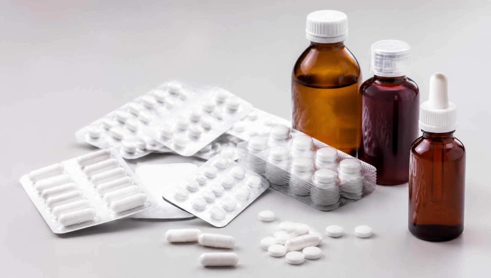 Tablets, capsules and syrup bottles from the DECAGON portfolio